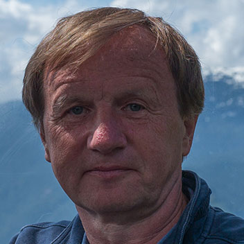 Prof. Dr. Wolfgang Schröder-Preikschat